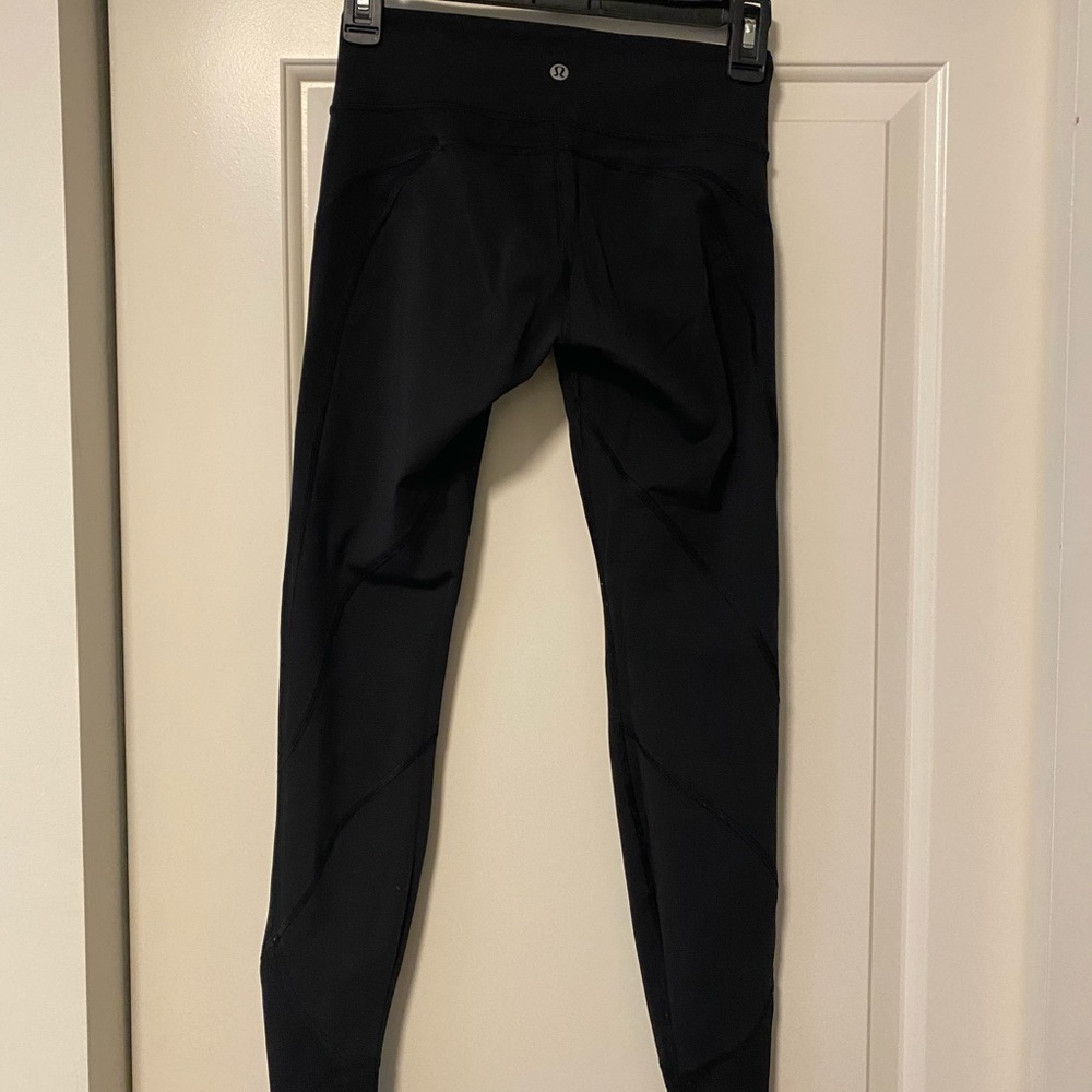 Lululemon leggings !